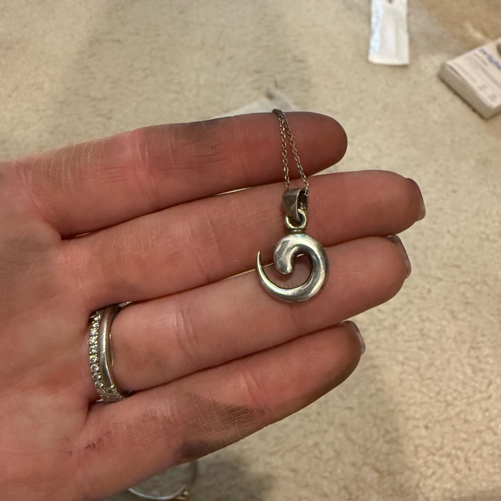 Silver Swirl Pendant Necklace
